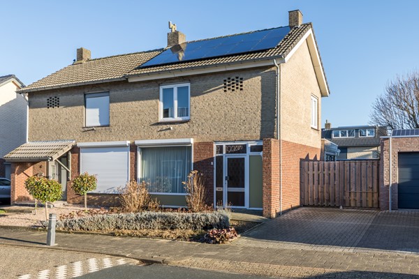 Te koop: Hoekwoning met 3 slaapkamers en een ruime tuin in Ubachsberg